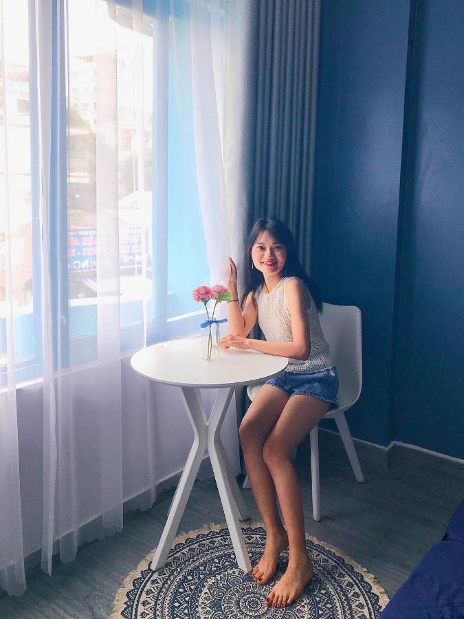 La Casa Homestay - 11B Anh Dao, Bai Chay ハロン エクステリア 写真